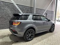 tweedehands Land Rover Discovery Sport P300e R-Dynamic SE | ACC | BLIS | Leder | Camera | Trekhaak | 20 Inch