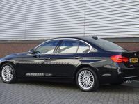 tweedehands BMW 320 320 i Luxury Edition