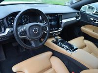 tweedehands Volvo V60 2.0 T6 Twin Engine AWD Momentum Pro Achteruitrijcamera LED Standkachel Leer Comfortstoelen Apple Carplay Trekgewicht 2000kg!