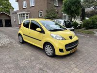 Occasion Peugeot 107 68 PK (50 kW) 2011 Geel Hatchback