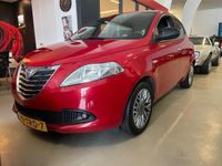 tweedehands Lancia Ypsilon 0.9 TwinAir Black & Red