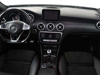 tweedehands Mercedes A200 Ambition (Panoramadak, Navi, Sportstoel, AMG pakke