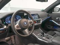 tweedehands BMW 330e 3-SERIE TouringM-Sport | Panoramadak | Head Up | Elektr. Trekhaak | 19"