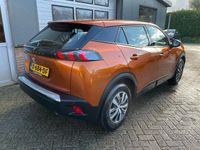 tweedehands Peugeot 2008 1.2 PureTech Blue Lease Allure