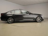 tweedehands BMW 520 5-SERIE Sedan i Business Edition Plus Automaat / M-Sportpakket / Schuifdak / Trekhaak / Head-up / Alu wielen 18 inch