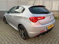 tweedehands Alfa Romeo Giulietta 1,8 tbi veloce TCT xenon nav leder 18 inch