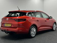 Occasion Renault Mégane GrandTour Business 140 PK (102 kW) 2022 Rood Stationwagen