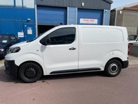 tweedehands Toyota Proace Compact 1.6 D-4D Cool 3-zits EURO 6 Airco 12-2017 NAP Bluetooth telefoon, Trekhaak, deurtjes achter, etc.