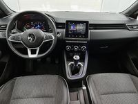 Occasion Renault Clio V Intens 91 PK (66 kW) 2022 Rood Hatchback