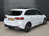 tweedehands Mercedes B250 e Luxury Line | Premium | Nightpakket | Panoramadak | Achteruitrijcamera | Stoelverwarming | Dodehoekassistent | Sfeerverlichting | Apple & Android Carplay