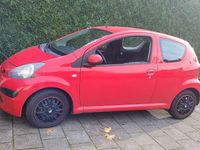 Occasion Toyota Aygo 68 PK (50 kW) 2009 Rood Hatchback