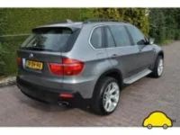 tweedehands BMW X5 xDrive48i V8. 7-persoons. Youngtimer.