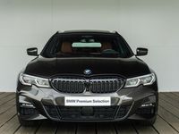 tweedehands BMW 330 3-SERIE i Touring Aut. High Executive M Sportpakket Co-Pilot Pack / Glazen Panoramadak / Head Up Display / Harman Kardon / Adaptief Onderstel