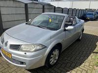 tweedehands Renault Mégane Cabriolet 2.0 16V PANO/ CLIMA/ LM VELGEN!