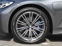 tweedehands BMW 330e 3 Serie TouringHigh Executive M Sportpakket