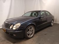 tweedehands Mercedes E240 Avantgarde - Export