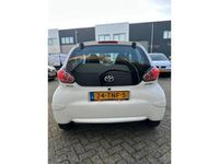 tweedehands Toyota Aygo 1.0-12V Now