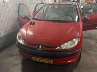 Occasion Peugeot 206 60 PK (44 kW) 2004 Rood Hatchback