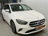 tweedehands Mercedes B180 Automaat Business Solution Plus Navigatie Camera Led Koplampen Carplay / Android Auto Widescreen Cockpit Stoelverwarming Sportstoelen Elec. Achterklep NL Auto Hoge Zit BTW