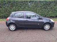 Occasion Renault Clio II 75 PK (55 kW) 2008 Grijs Hatchback