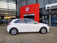 tweedehands Hyundai i30 120pk T-GDi MHEV | A/T | CRUISE | STOEL VERW. | BLEUTOOTH |