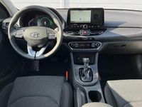 tweedehands Hyundai i30 Wagon 1.0 T-GDi MHEV Comfort Smart / Navigatie / Cruise Control / Achteruitrijcamera / Climate Control / DAB / Draadloze Telefoonlader /