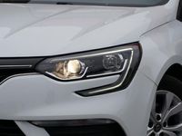 tweedehands Renault Mégane IV Estate 1.3 TCe Limited BJ2019 Lmv 16" | Led | Pdc | Navi | Keyless entry | Trekhaak | Climate control | Cruise control | Extra getint glas