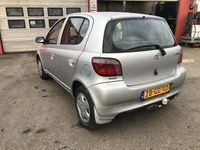 Occasion Toyota Yaris Sol 86 PK (63 kW) 2000 Grijs Hatchback
