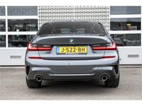 tweedehands BMW 318 3 Serie i 156pk | M-Sport | Head-up | Camera | Leder |