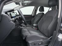 Occasion VW Golf VIII Style 204 PK (150 kW) 2023 Grijs Hatchback