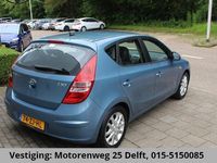 tweedehands Hyundai i30 1.6i STYLE HB 5 drs 100% OH. PDC A. Auto airco. Le