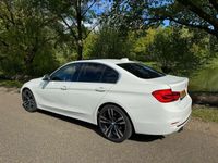 tweedehands BMW 330 330 i High Exec.