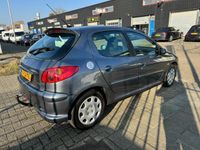 tweedehands Peugeot 206 1.4 Air-line 3 Airco! 5 Deuren! Trekhaak! Nieuwe APK! NAP Logisch!