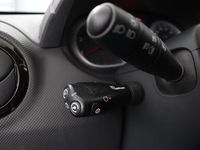 tweedehands Dacia Duster 1.6 Lauréate | Cruise control | Trekhaak | Radio/CD | Airco