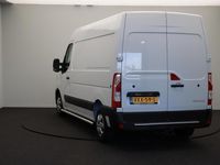 tweedehands Renault Master T35 2.3 dCi 135 L2H2 Work Edition