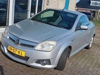 Occasion Opel Tigra Sport 90 PK (66 kW) 2006 Zilver Cabriolet