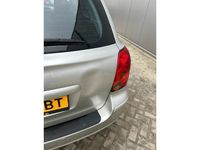 tweedehands Toyota Avensis Wagon 2.0 VVTi Linea Luna AUTOMAAT