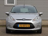 tweedehands Ford Fiesta 1.25 82pk 5-drs Titanium X-Pack 'Moondust Silver'