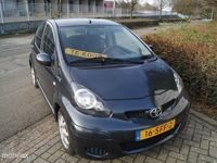 tweedehands Toyota Aygo 1.0-12V Dynamic Navigator met airco