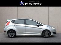 Occasion Ford Fiesta ST-Line 101 PK (74 kW) 2017 Grijs Hatchback
