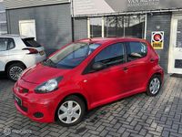 Occasion Toyota Aygo 68 PK (50 kW) 2011 Rood Hatchback