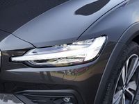 tweedehands Volvo V60 CC 2.0 B5 AWD Ultimate | Panoramadak | Parkeerverwarming | 19" Lichtmetalen velgen