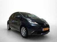 Occasion Toyota Aygo X-play 69 PK (50 kW) 2016 Grijs metallic Hatchback