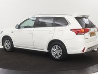 tweedehands Mitsubishi Outlander 2.4 PHEV Pure | 1e eigenaar | Trekhaak | Carplay |