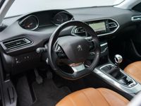 tweedehands Peugeot 308 SW 1.2 PureTech 130pk Blue Lease Premium | Navigatie | Leder | Panoramadak | Trekhaak