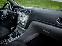 tweedehands Ford Focus Wagon 1.6 Ghia| Airco | Cruise | Navi | PDC | Nap