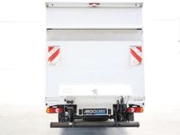 tweedehands Peugeot Boxer 2.0 BlueHDI BAKWAGEN LAADKLEP AIRCO TOPSTAAT LEASE v/a ¤ 177,- p.m. INRUIL MOG