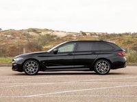 tweedehands BMW 530 5-SERIE Touring i High Executive | Glazen Panoramadak | Active Cruise Control | Trekhaak |