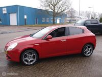 Occasion Alfa Romeo Giulietta 170 PK (125 kW) 2013 Rood (parellak) Hatchback