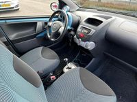 tweedehands Toyota Aygo 1.0 VVT-i Dynamic Blue